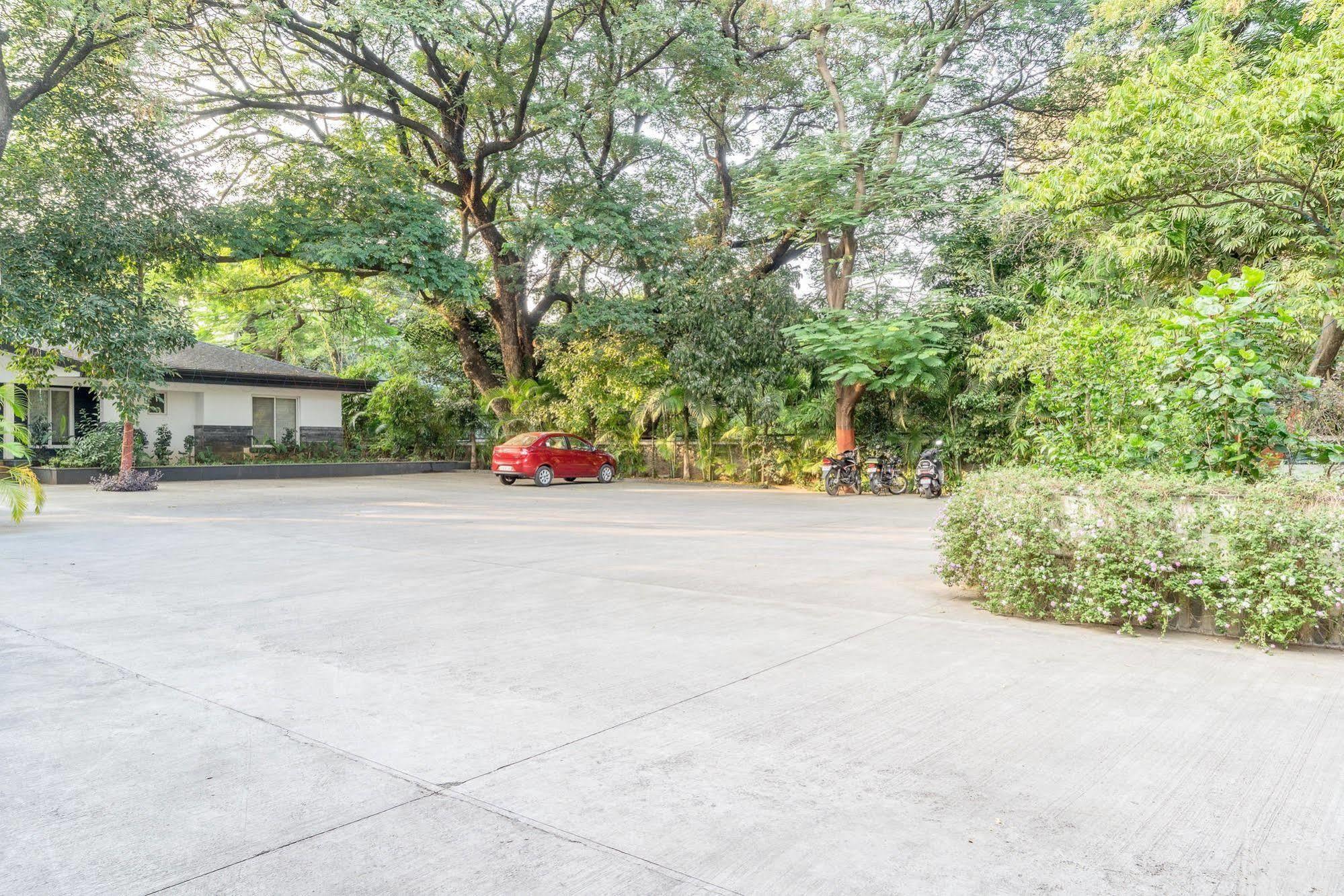 Mint Koregaon Park Next To Osho Ashram Pune Exterior foto