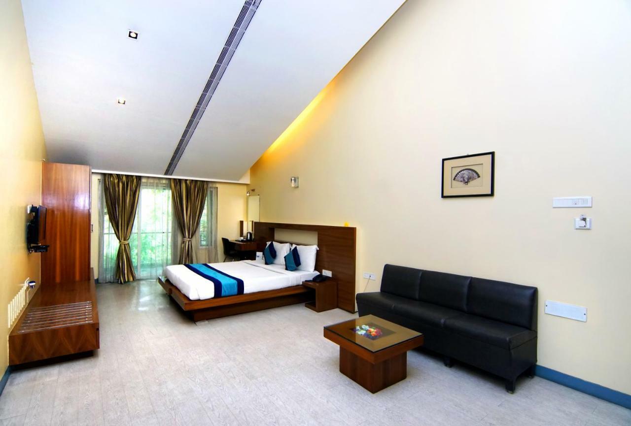 Mint Koregaon Park Next To Osho Ashram Pune Exterior foto