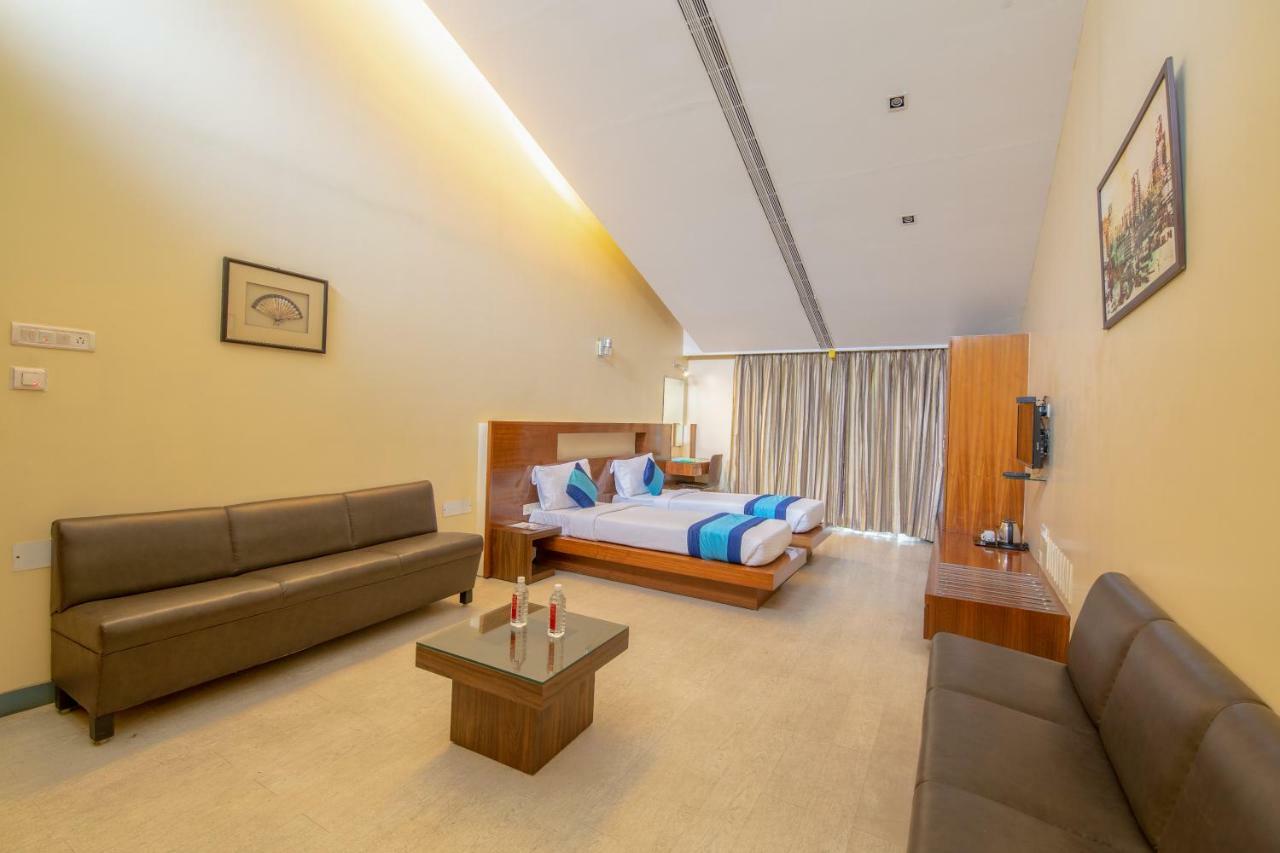 Mint Koregaon Park Next To Osho Ashram Pune Exterior foto